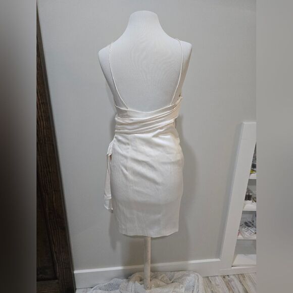 Alice + Olivia Svetlana Cami Dress in Off White NWOT size 10 - Picture 5 of 6